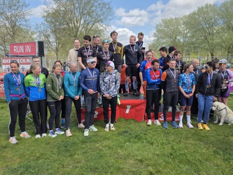 Arnold, Sander, Rick, Frank en Emma volbrachten een marathon